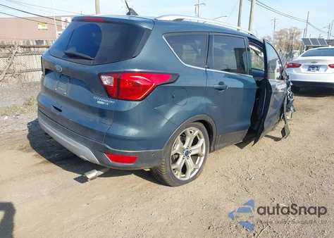 2019 Ford Escape Titanium из США, поврежденный, VIN 1FMCU9J90KUC24038